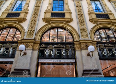 galleria vittorio emanuele ii milano gucci|vittorio emanuele italy.